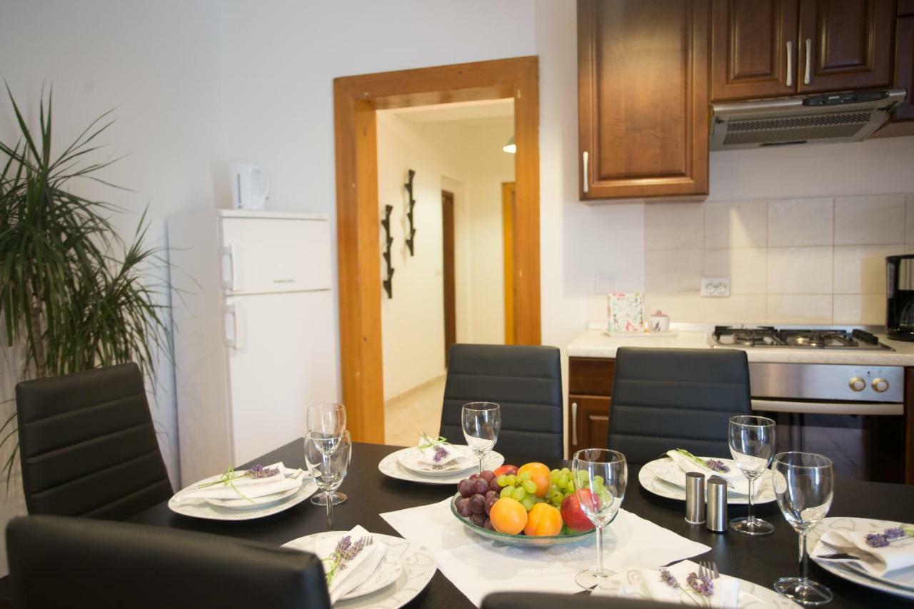 Apartman Girasol Pula Apartment Exterior photo
