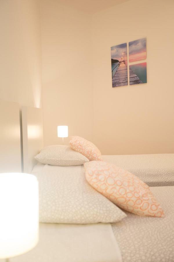 Apartman Girasol Pula Apartment Exterior photo